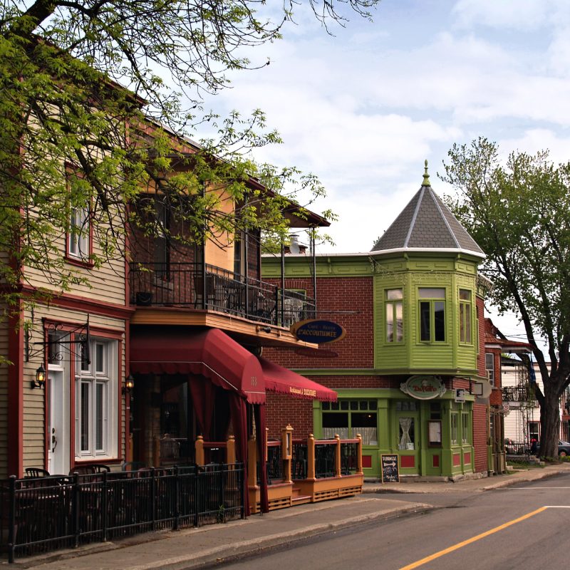Maison Terrebonne quartier résidentiel